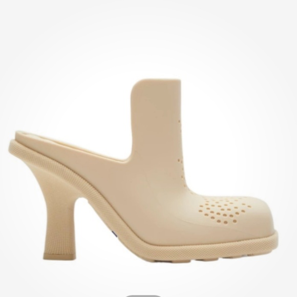 Burberry Women's Equestrian Knight Square-Toe Mules l Clay l EU38 $950MSRP NIB - Picture 1 of 8